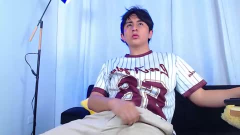 zyan online show from December 2025 08:36:02 PM