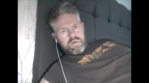 81jonnyx online show from February 2025 01:55:01 PM