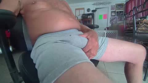 Snapshot of 86406stud chatting on April 2026 11:05:01 PM 86406stud online show from April 2026 11:05:01 PM