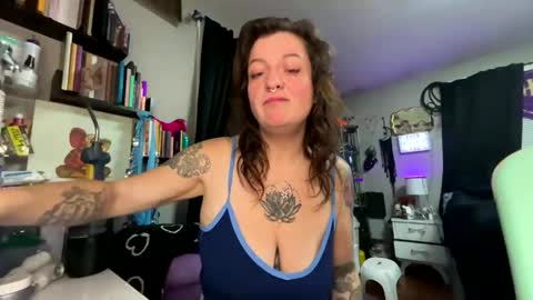 That girl online show from December 2025 03:39:01 PM