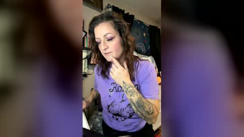 That girl online show from December 2025 11:12:01 PM