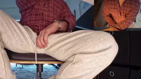 Snapshot of 8inchernyc chatting on March 2026 03:52:01 PM 8incher NYC online show from March 2026 03:52:01 PM