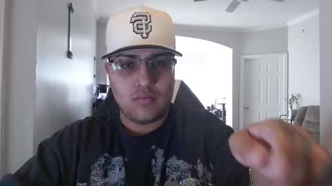 Butterfly boy online show from October 2025 03:56:02 PM