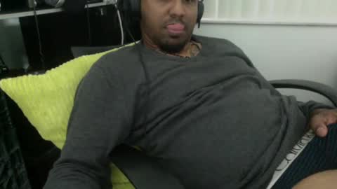 Snapshot of 9inchhammer chatting on December 2024 10:23:01 PM 9inchhammer online show from December 2024 10:23:01 PM