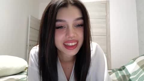 Snapshot of 9west chatting on October 2025 08:29:02 AM KARINA online show from October 2025 08:29:02 AM