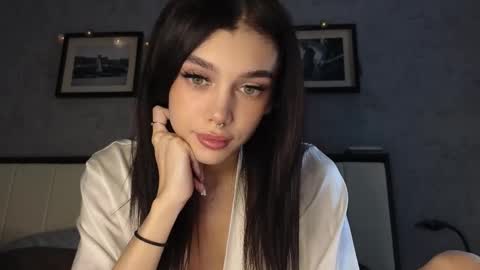 Snapshot of 9west chatting on November 2025 12:05:02 PM KARINA online show from November 2025 12:05:02 PM