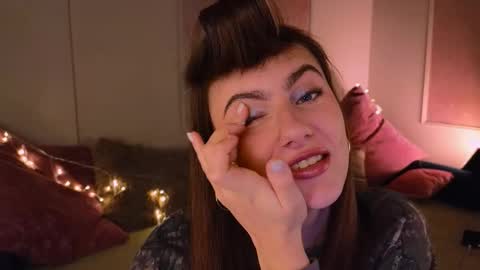 Willow online show from November 2025 09:17:01 PM