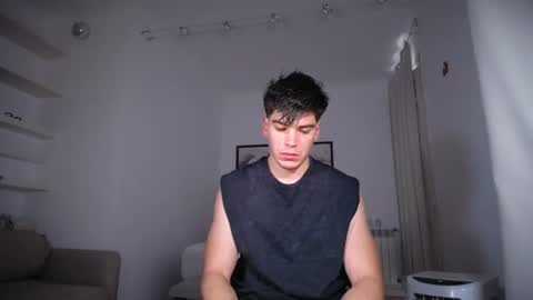 Snapshot of _aesthetic chatting on June 2026 01:01:02 PM _aesthetic online show from June 2026 01:01:02 PM