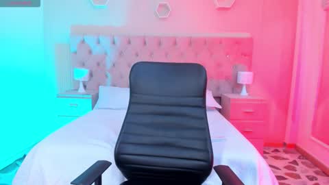 Agatha online show from October 2025 04:35:02 AM