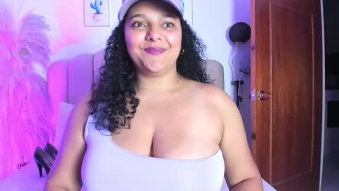 _aithanaa_ online show from December 2025 01:02:02 AM