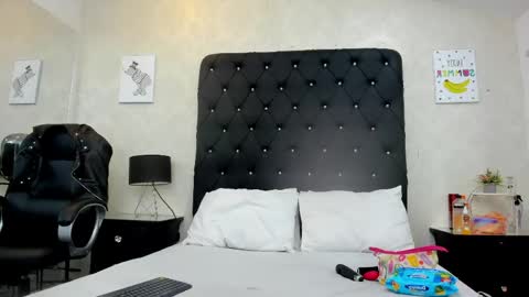 Snapshot of _alana_johnson chatting on May 2026 11:59:02 AM _alana_johnson online show from May 2026 11:59:02 AM