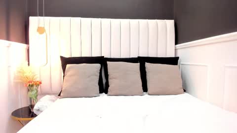 Snapshot of _aleja_foxx_ chatting on November 2025 06:01:02 PM _aleja_foxx_ online show from November 2025 06:01:02 PM