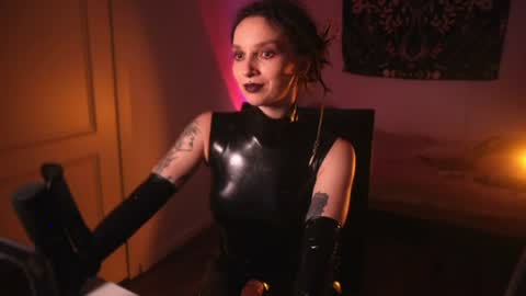 Snapshot of _alicemorrison_ chatting on July 2026 06:37:01 PM Alice Morrison Mistress Datura online show from July 2026 06:37:01 PM