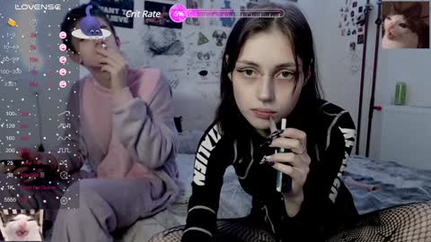 Snapshot of _alisa_in_wonderland chatting on February 2025 03:17:02 PM Charlotte and Alex online show from February 2025 03:17:02 PM