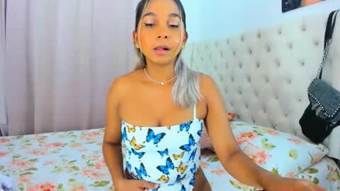 Analia online show from February 2025 01:42:01 AM