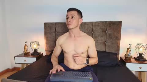 _andrewfalcon2 online show from January 2025 06:10:01 PM