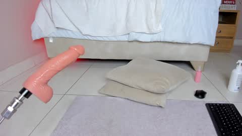 ngela  online show from December 2024 09:45:01 PM