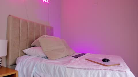 ngela  online show from January 2025 11:41:01 AM