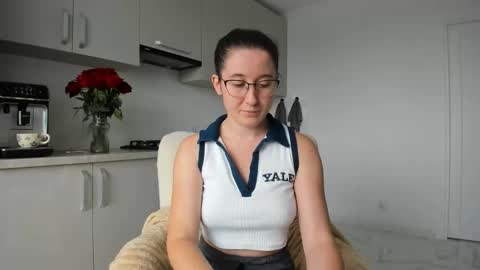 Anna online show from October 2025 11:08:02 AM