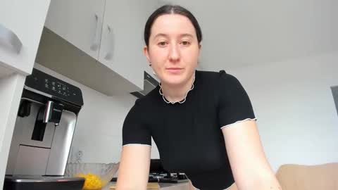 Anna online show from May 2026 11:04:01 AM