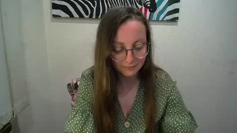 Snapshot of _annabelle_lee chatting on June 2026 10:15:01 AM Anna online show from June 2026 10:15:01 AM