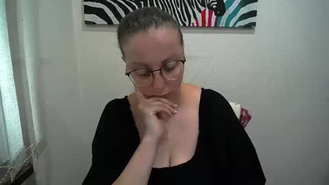 Snapshot of _annabelle_lee chatting on July 2026 07:23:02 AM Anna online show from July 2026 07:23:02 AM