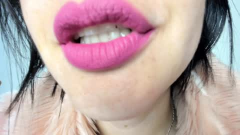 Snapshot of _antomouth_paradise chatting on December 2024 10:34:01 AM antonia online show from December 2024 10:34:01 AM