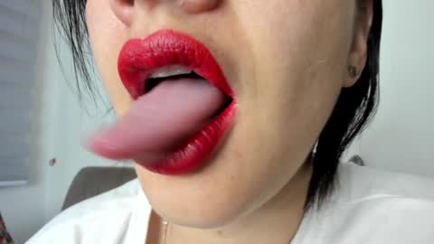 Snapshot of _antomouth_paradise chatting on December 2024 10:22:02 AM antonia online show from December 2024 10:22:02 AM