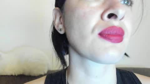 Snapshot of _antomouth_paradise chatting on February 2025 10:32:02 AM antonia online show from February 2025 10:32:02 AM