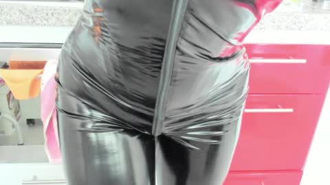 Snapshot of _antomouth_paradise chatting on February 2025 03:41:02 PM antonia online show from February 2025 03:41:02 PM