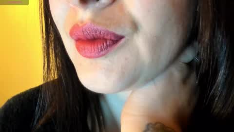 Snapshot of _antomouth_paradise chatting on October 2025 10:23:02 AM antonia online show from October 2025 10:23:02 AM