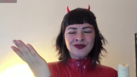 Snapshot of _antomouth_paradise chatting on November 2025 08:05:01 PM antonia online show from November 2025 08:05:01 PM