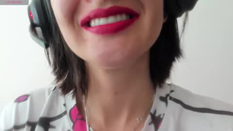 Snapshot of _antomouth_paradise chatting on November 2025 12:48:01 PM antonia online show from November 2025 12:48:01 PM