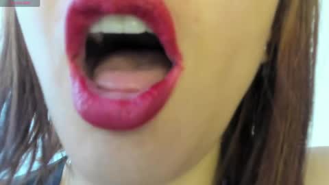 Snapshot of _antomouth_paradise chatting on May 2026 04:34:02 PM antonia online show from May 2026 04:34:02 PM