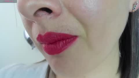 Snapshot of _antomouth_paradise chatting on June 2026 05:37:02 PM antonia online show from June 2026 05:37:02 PM