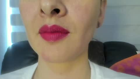 Snapshot of _antomouth_paradise chatting on June 2026 07:18:01 PM antonia online show from June 2026 07:18:01 PM