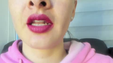 Snapshot of _antomouth_paradise chatting on July 2026 10:54:01 AM antonia online show from July 2026 10:54:01 AM