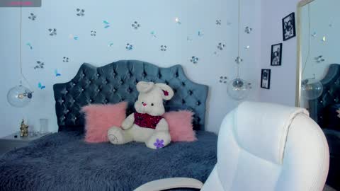 antonnela online show from January 2025 02:26:01 PM