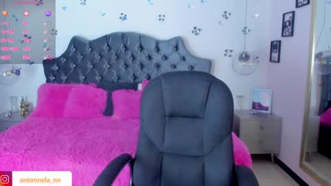 antonnela online show from February 2025 01:43:02 PM