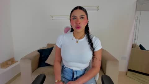 Snapshot of _april_smith_ chatting on September 2025 12:21:01 PM online show from September 2025 12:21:01 PM