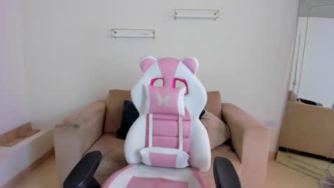    online show from January 2026 01:14:01 PM