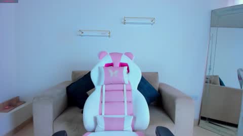    online show from February 2026 01:20:01 PM