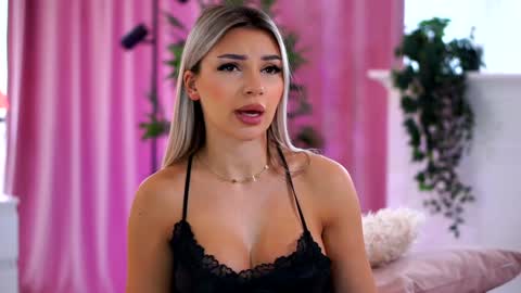 Arielle online show from December 2024 09:59:02 AM