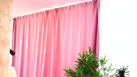 Arielle online show from January 2025 12:21:01 PM