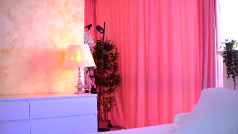 Arielle online show from November 2025 09:42:02 AM