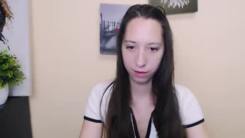 Snapshot of _astraia_ chatting on June 2026 10:15:01 AM _astraia_ online show from June 2026 10:15:01 AM