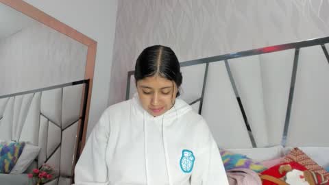 Aura online show from January 2026 03:01:02 AM