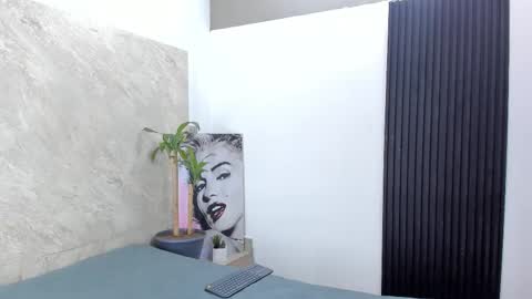 _axel_09 online show from September 2025 04:58:01 AM