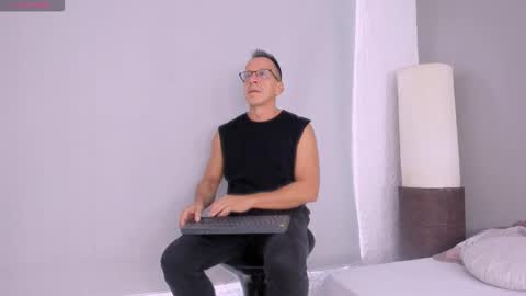 _axelking_ online show from October 2025 11:36:02 AM