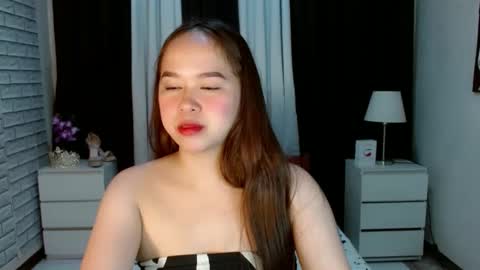 Snapshot of _ayesha19 chatting on December 2024 09:44:01 AM yesha3 online show from December 2024 09:44:01 AM